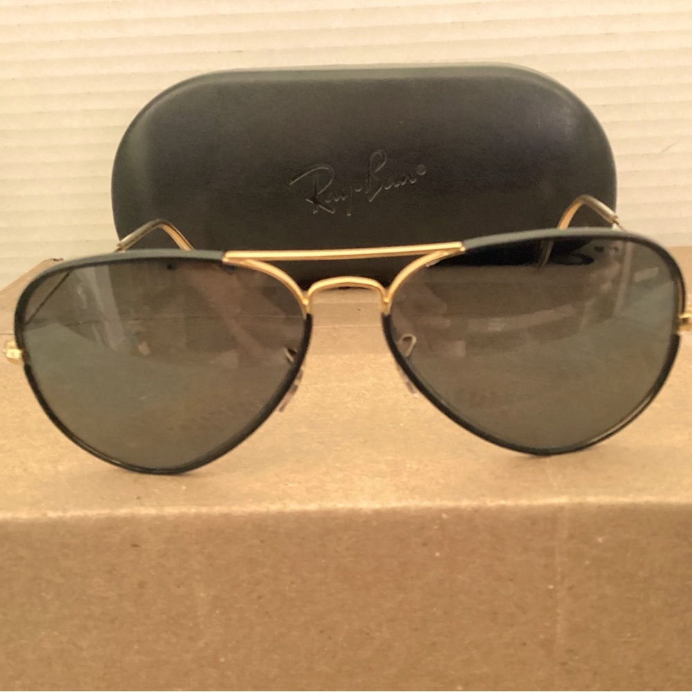 Ray-Ban Gold and Black Aviator Sunglasses RB 3025-J-M made in Italy